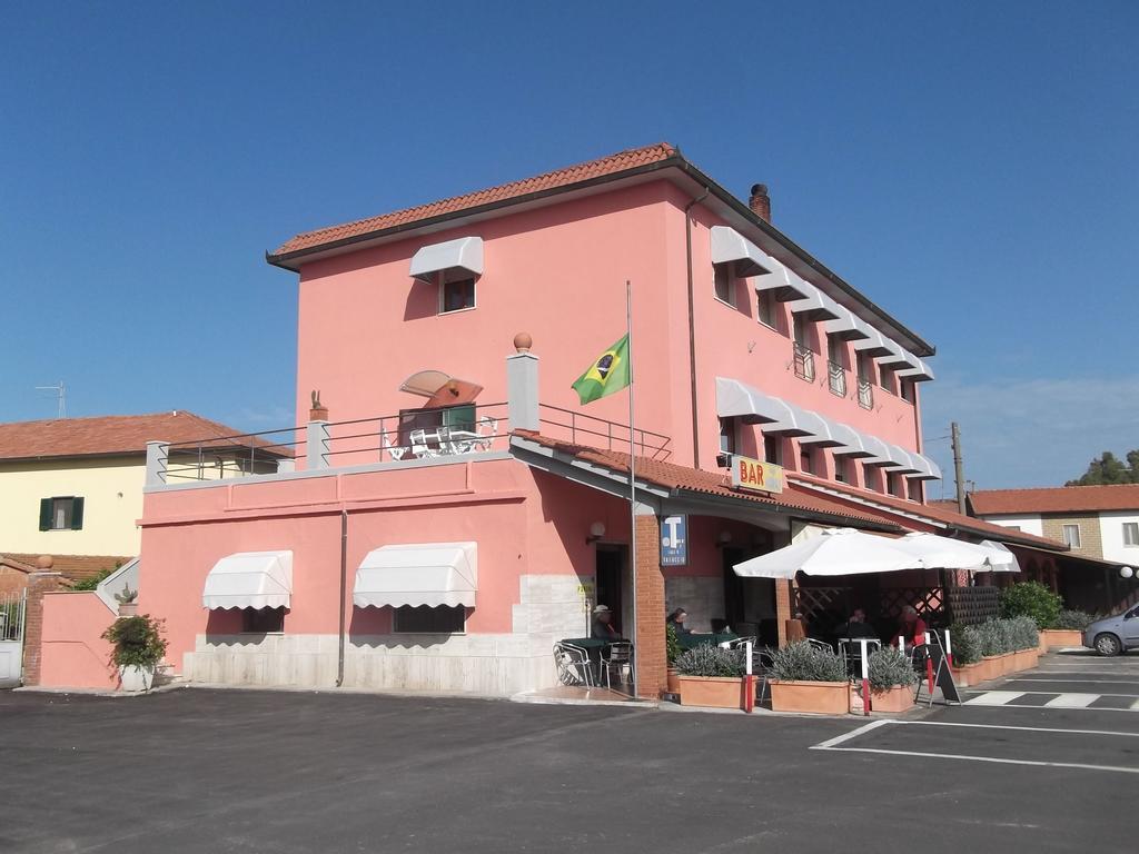 Hotel Da Renato Albinia Zewnętrze zdjęcie