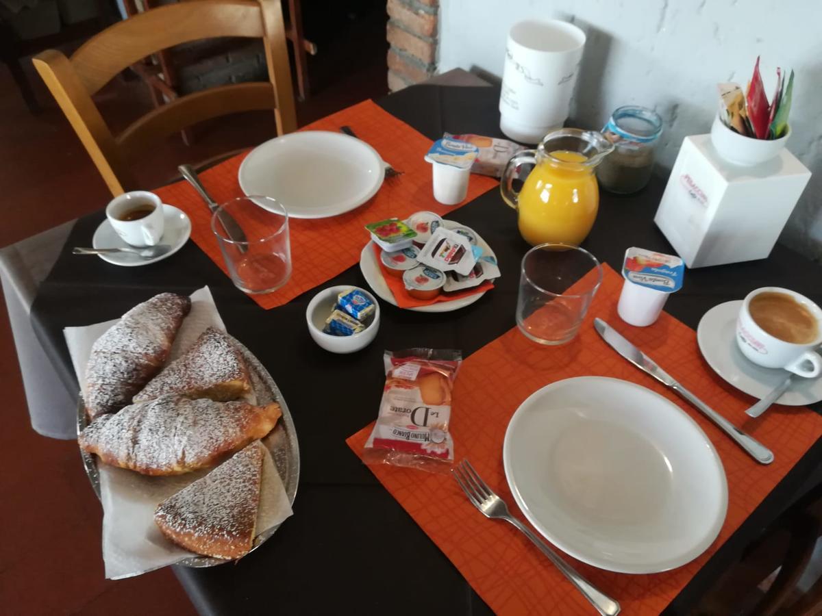 Hotel Da Renato Albinia Zewnętrze zdjęcie